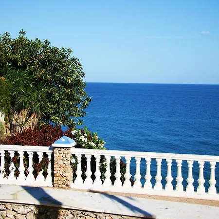 Apartamento Verdemar With Sea View And Garden